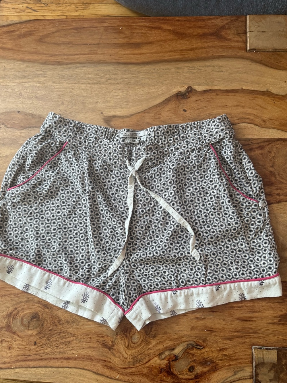 Women's cotton Scotch &Soda Drawstring Shorts - Pink Trim size S